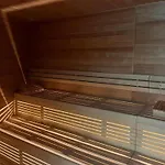 Hanza Tower 22 & Pool