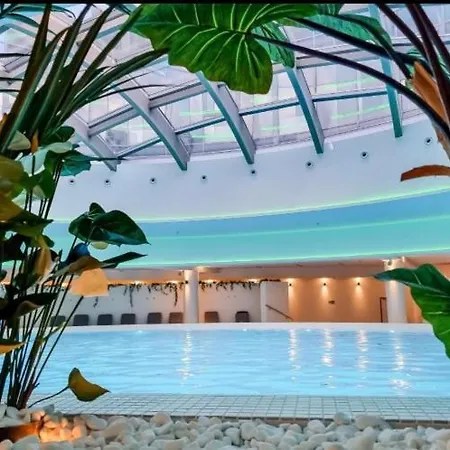 Apartment Anss Hanza Tower Deluxe With Pool